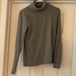 Heather gray turtle neck